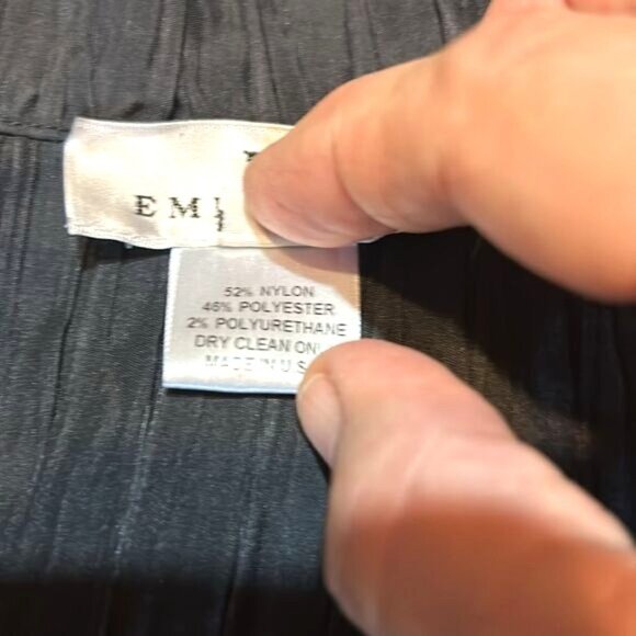 Emmelle XL Black Crinkle Textured Button-Up Blouse With Ruffle Collar - Picture 5 of 6